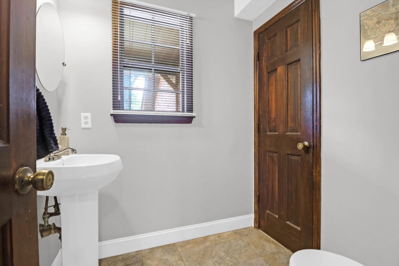 1660 Boyd N Hayes Road Photo 17