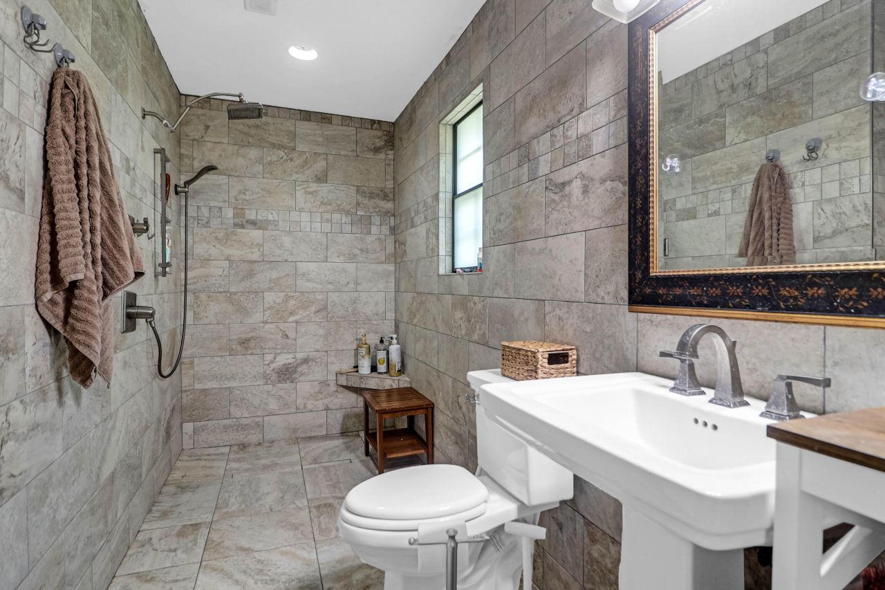 1660 Boyd N Hayes Road Photo 27