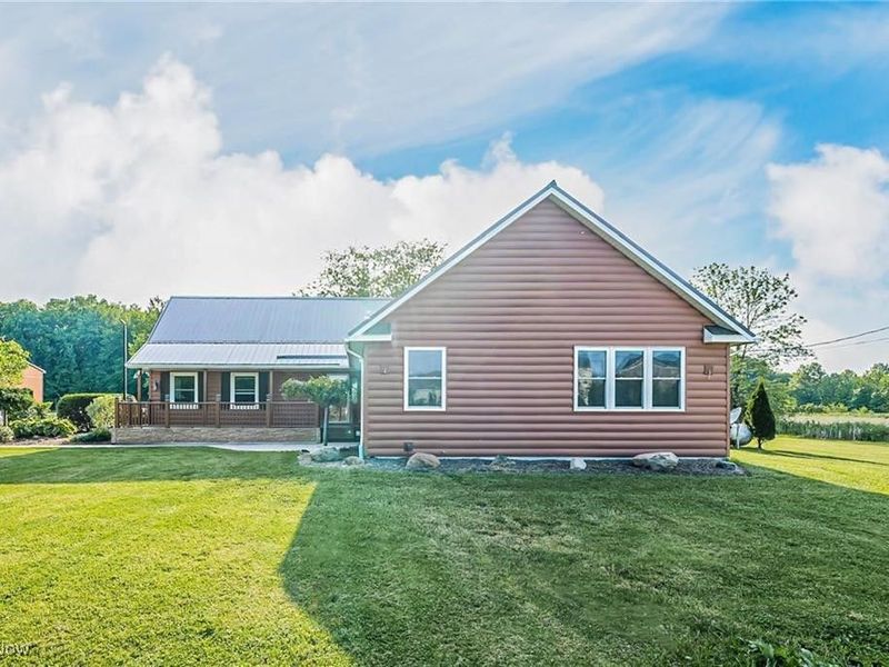 9180 Bender Road, North Ridgeville, OH 44039 Photo 2