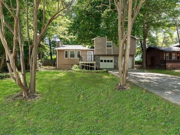 795 Sheppard Cove, Stone Mountain, GA 30083
