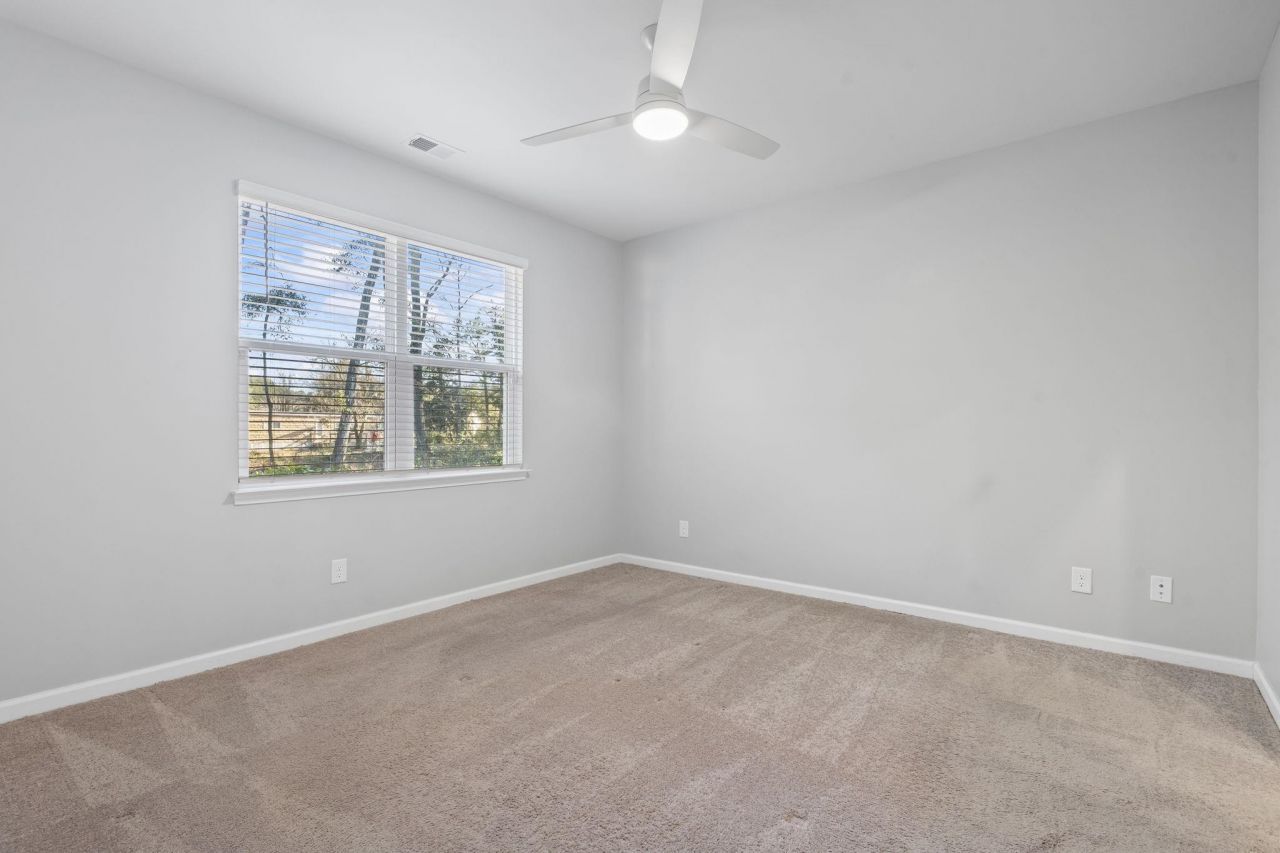 129 Vineyard Place Photo 11