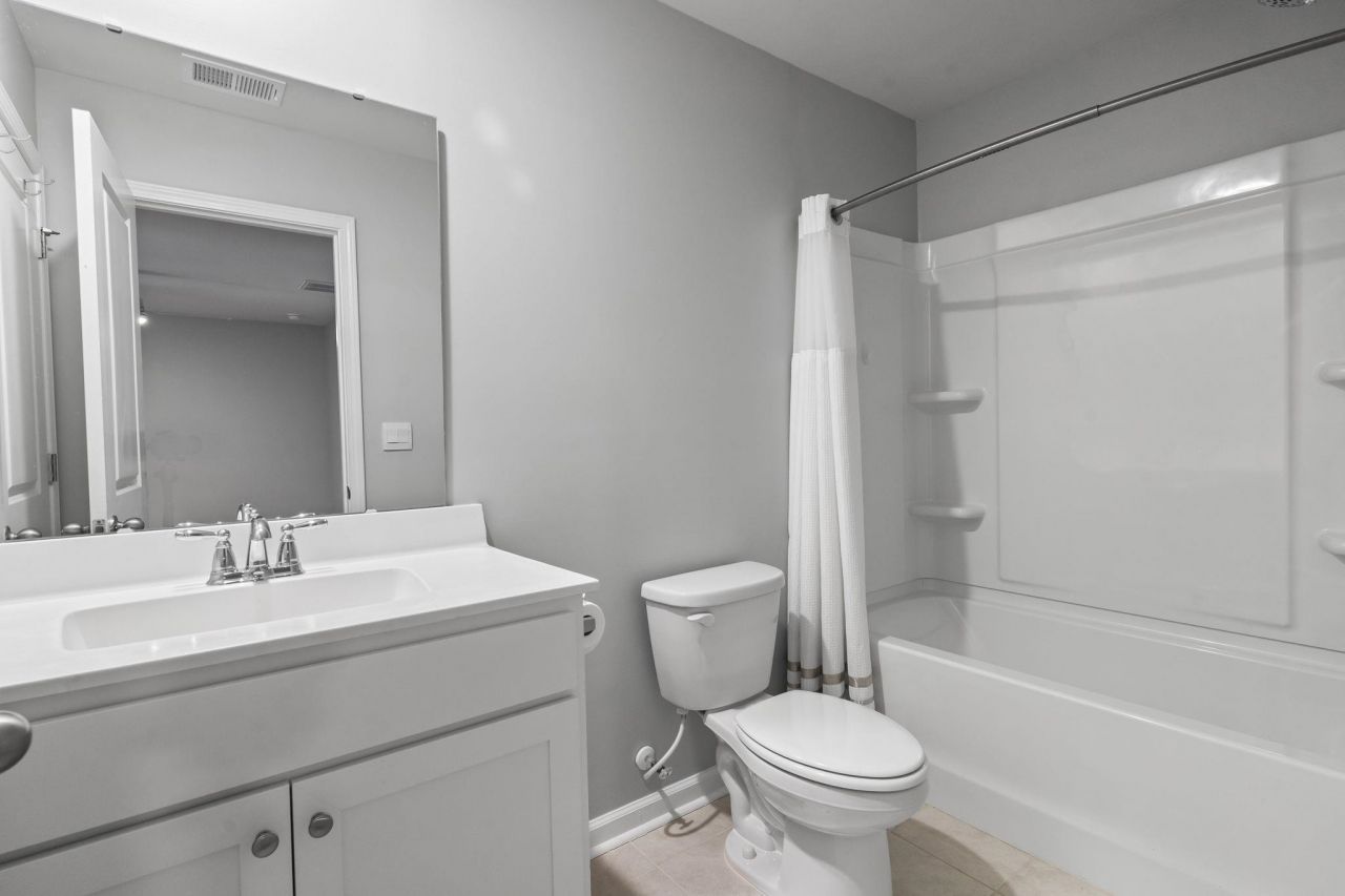 129 Vineyard Place Photo 12