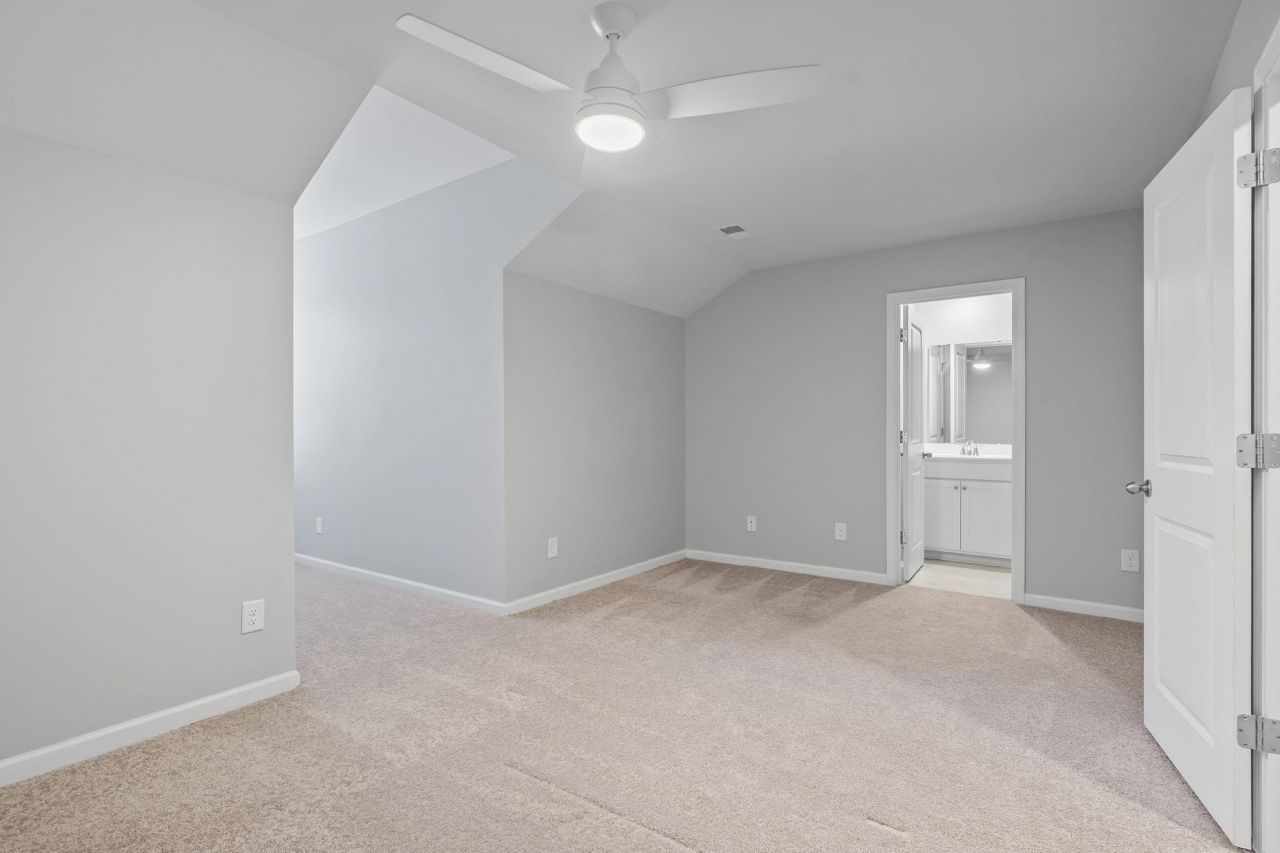 129 Vineyard Place Photo 18