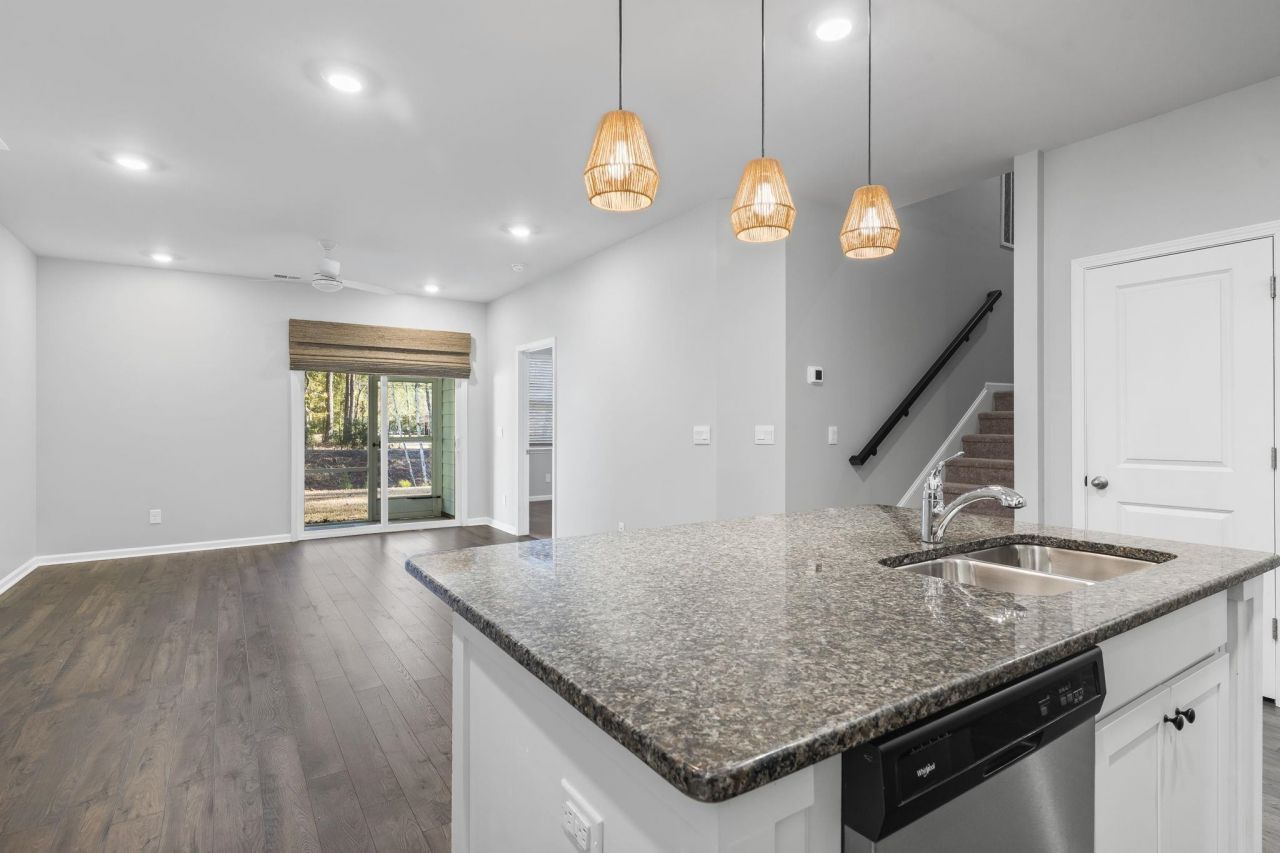 129 Vineyard Place Photo 7