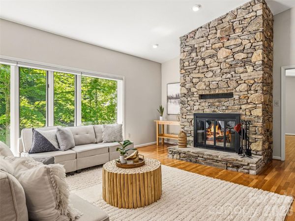 150 Sondley Parkway, Asheville, NC 28805