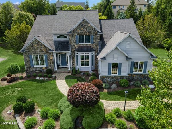 22 Hilander Drive, Loudonville, NY 12211