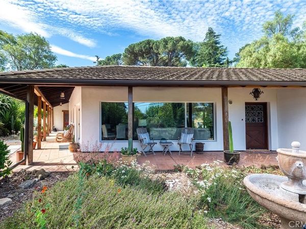 2 Chuckwagon Road, Rolling Hills, CA 90274