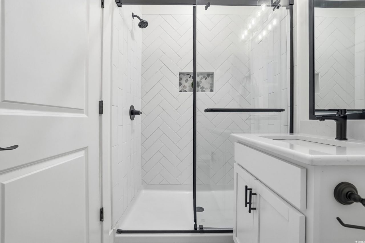 6876 Water Tower Rd. Photo 27