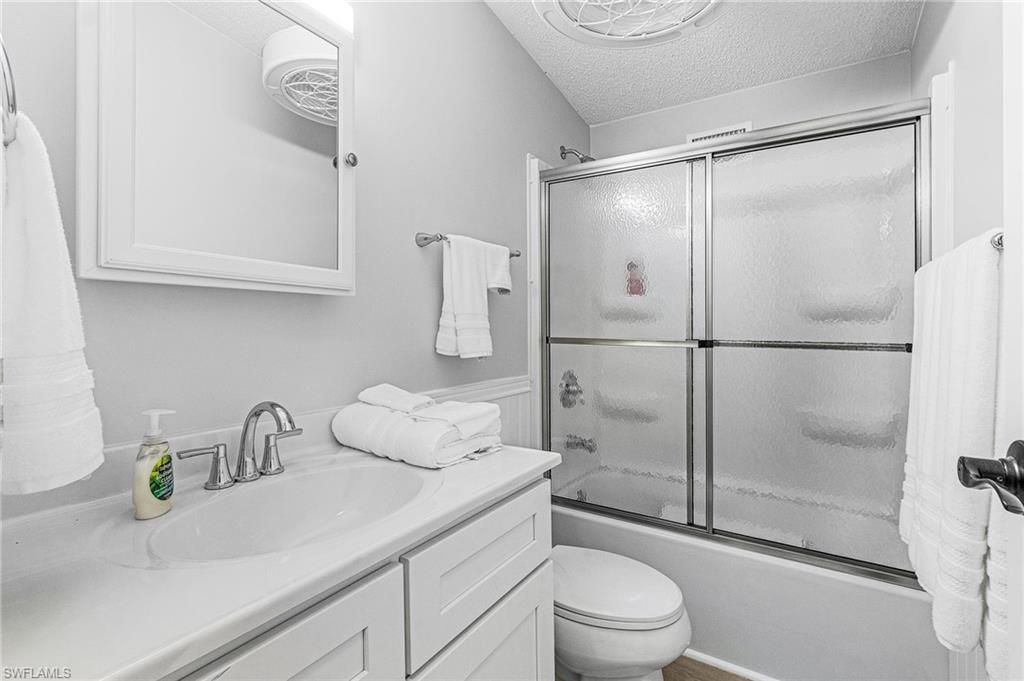 7084 Drum Dr, Saint James City, FL 33956 Photo