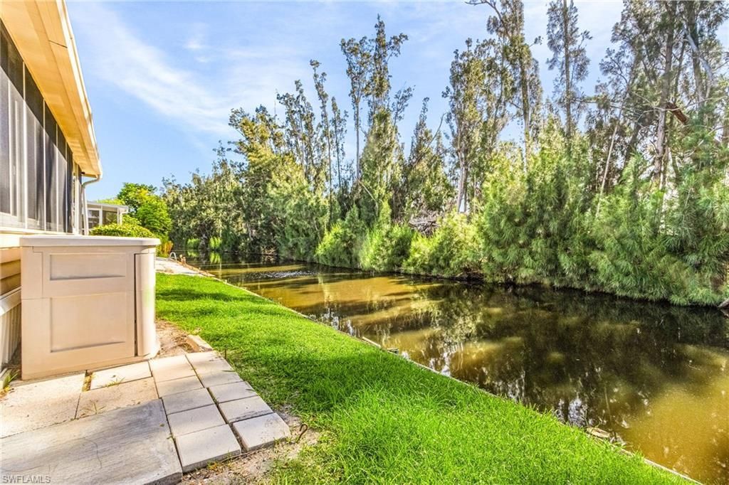 7084 Drum Dr, Saint James City, FL 33956 Photo