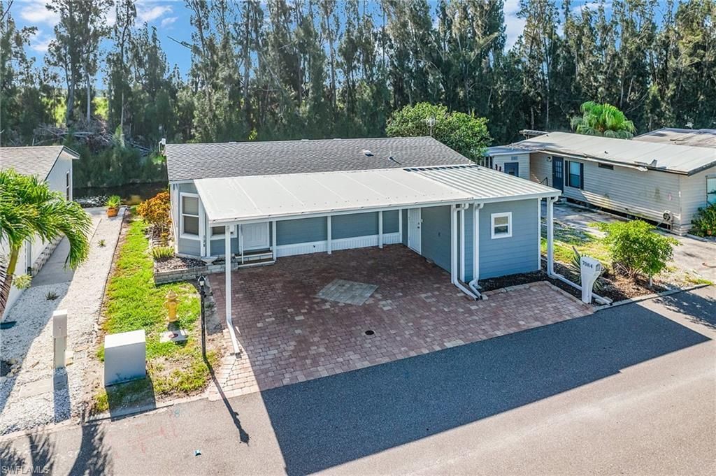 7084 Drum Dr, Saint James City, FL 33956 Photo