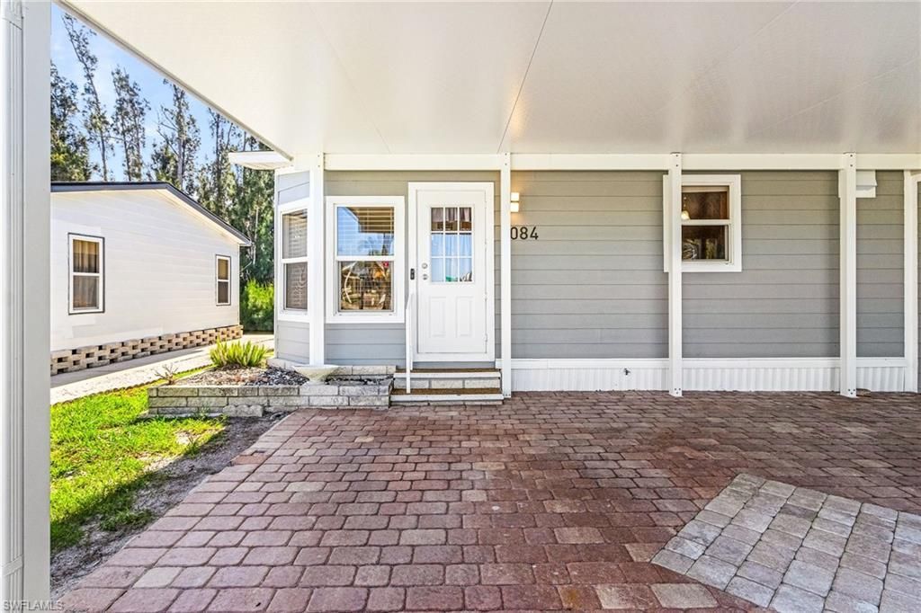 7084 Drum Dr, Saint James City, FL 33956 Photo