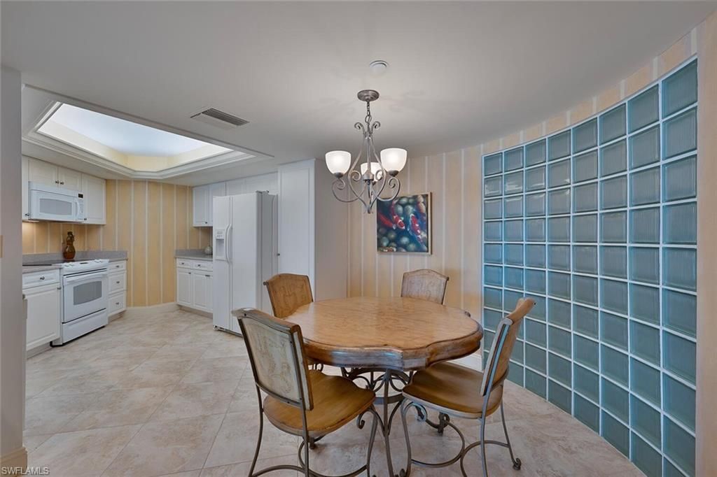 4751 Gulf Shore Blvd N, Unit 1507, Naples, FL 34103 Photo