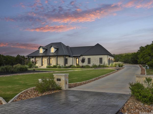 1687 Noble Trl, Canyon Lake, TX 78133