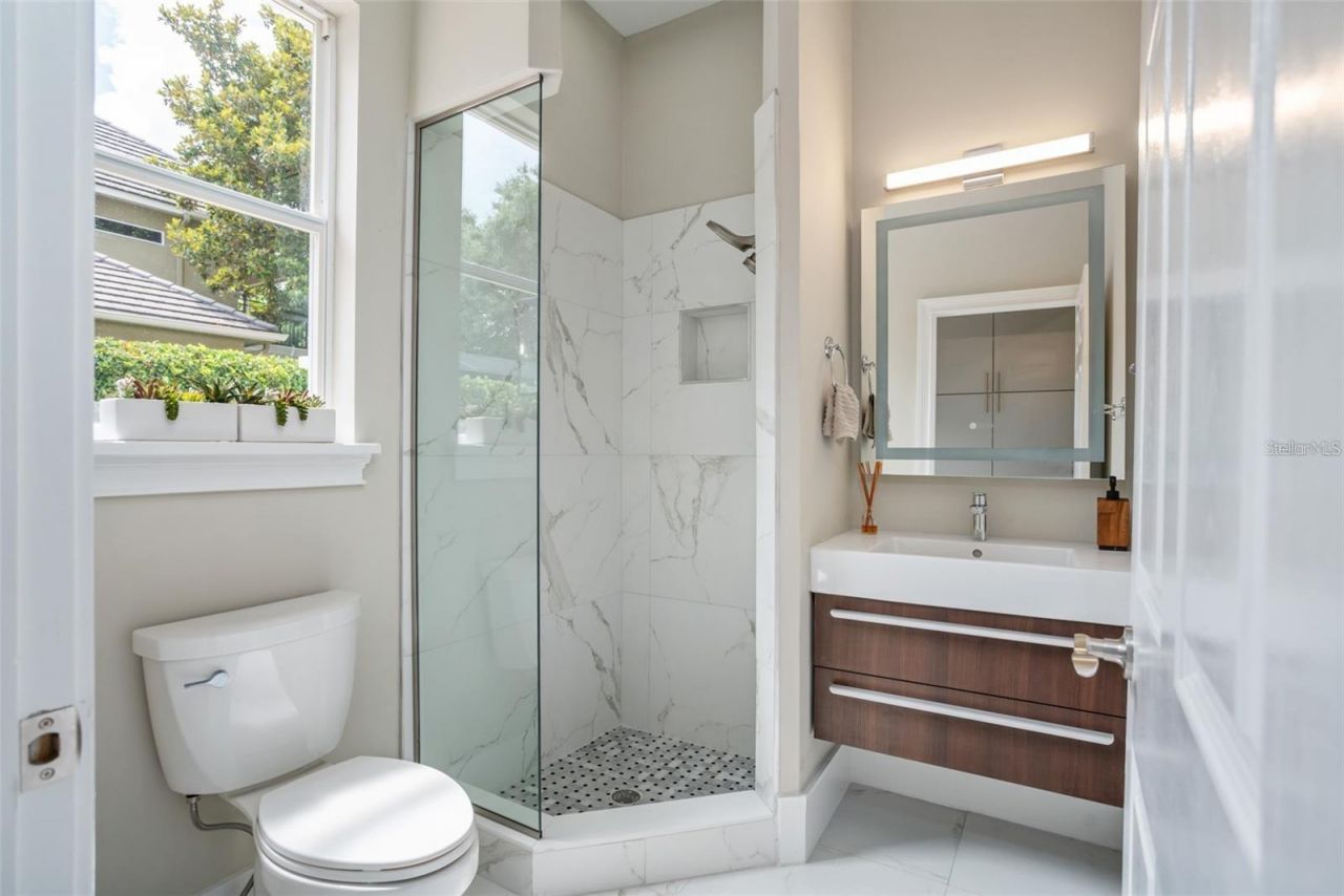 8704 Crestgate Circle, Orlando, FL 32819 Photo