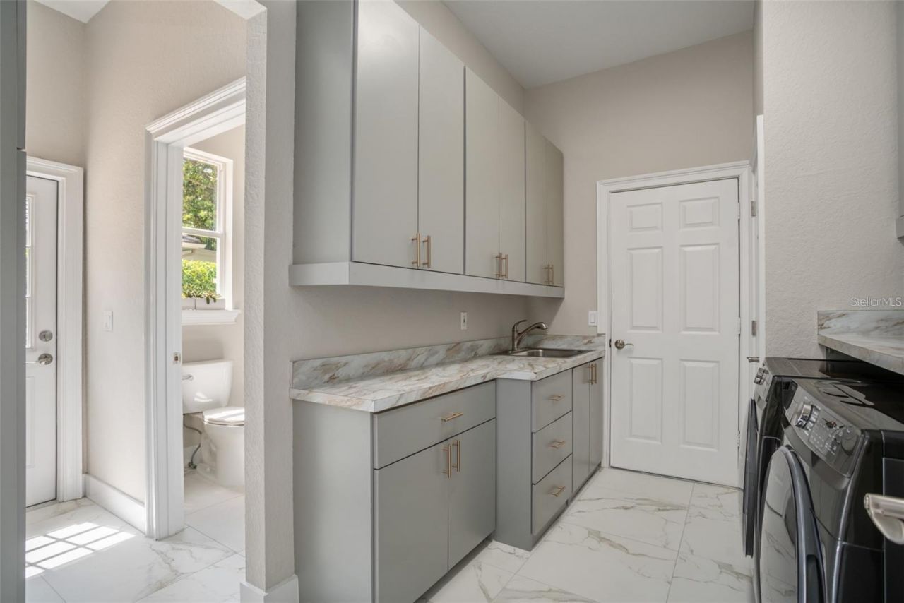 8704 Crestgate Circle, Orlando, FL 32819 Photo