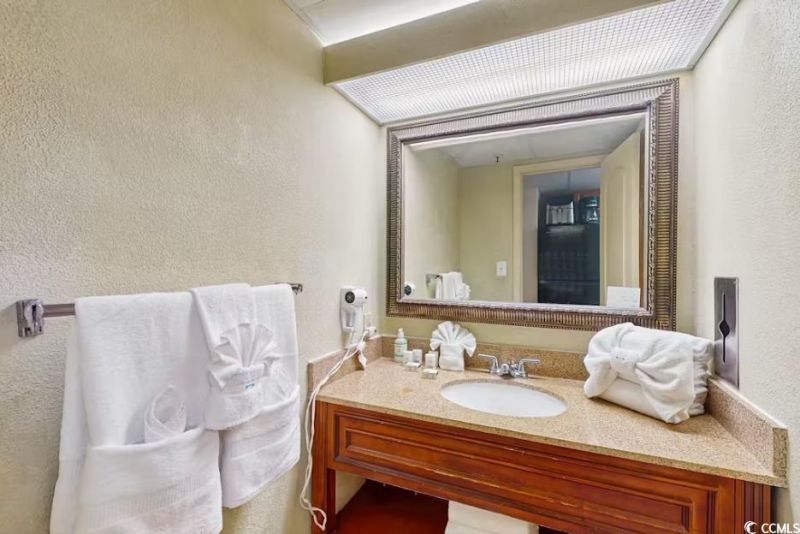 6804 N Ocean Blvd. Photo 7