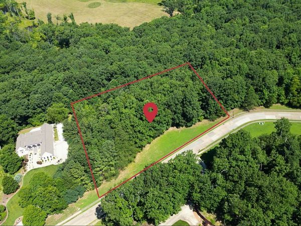 115 NW Bentley Park Drive, Cleveland, TN 37312