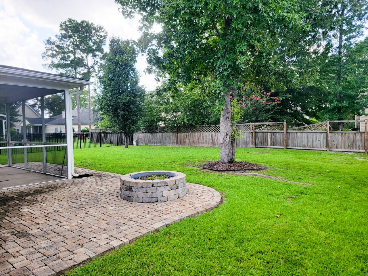 244 Devonshire Drive Photo 18