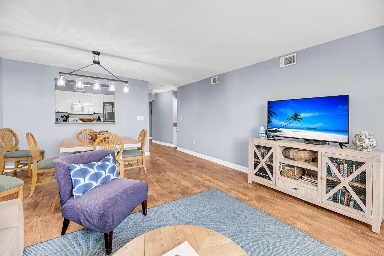 2395 Folly Road Photo 8