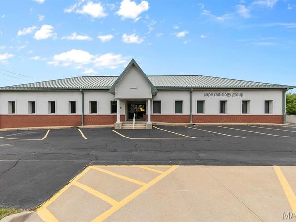 1404 Old Cape Road, Jackson, MO 63755