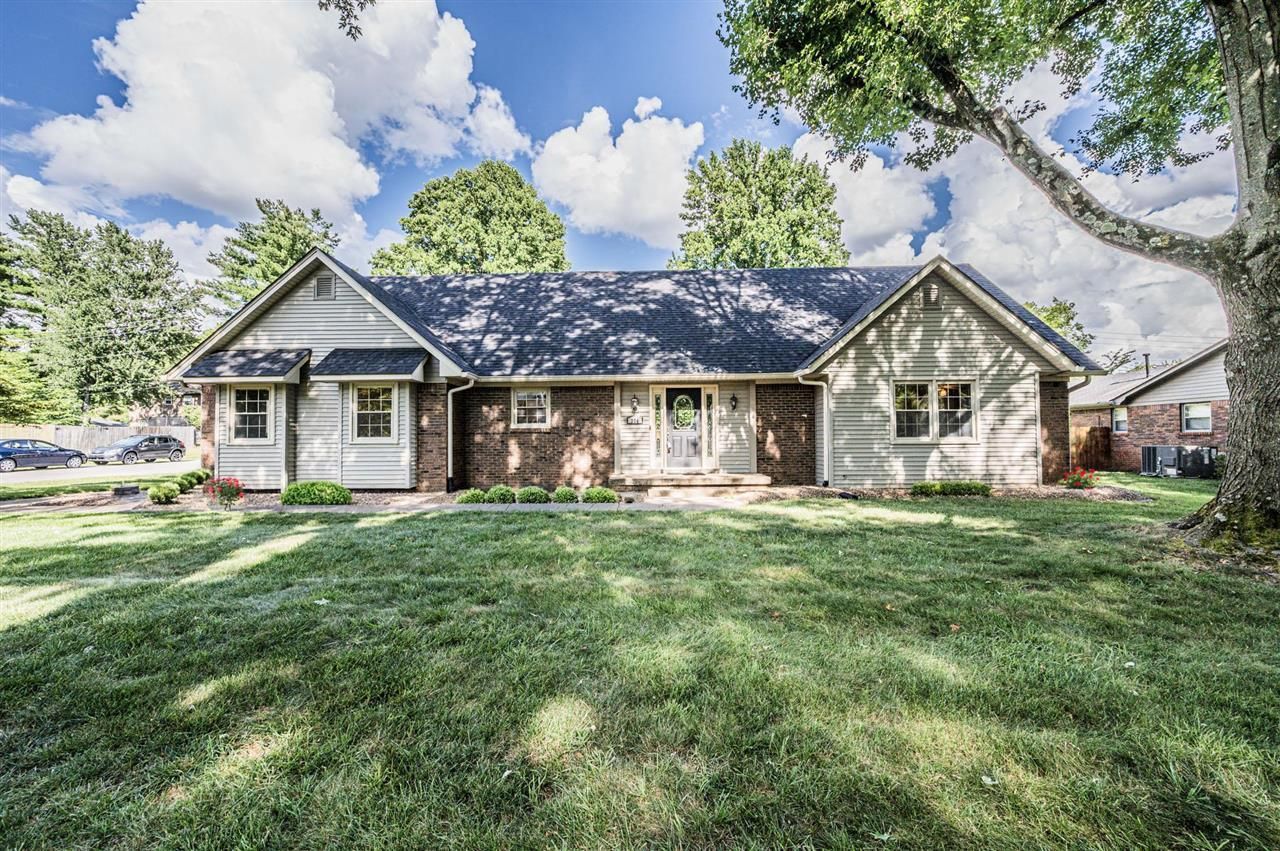 904 Meadowlark Drive, Bowling Green, KY 42103 Main Photo