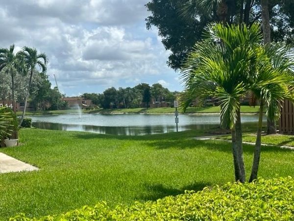 5584 NW 59th Place, Unit 5584, Tamarac, FL 33319