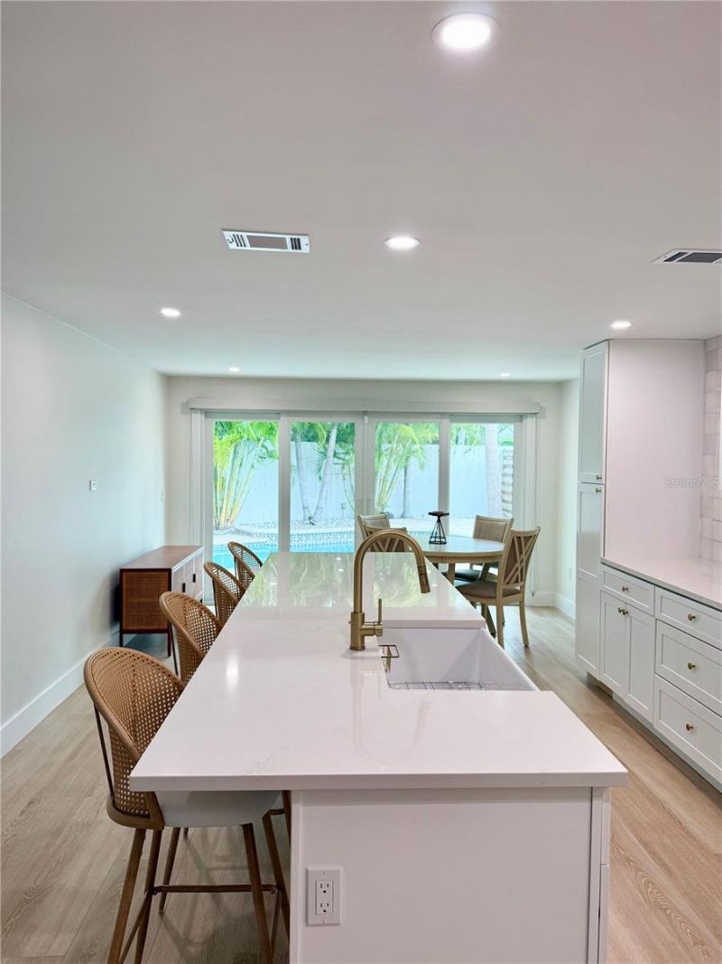 156 N Blvd Of The Presidents, Sarasota, FL 34236 Photo