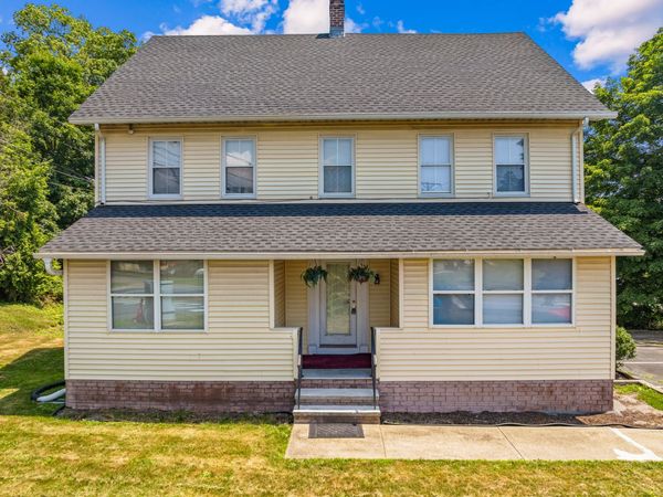 85 School Ground, Branford, CT 06405