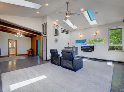 1932 Kokanee Way, South Lake Tahoe, CA 96150 Photo