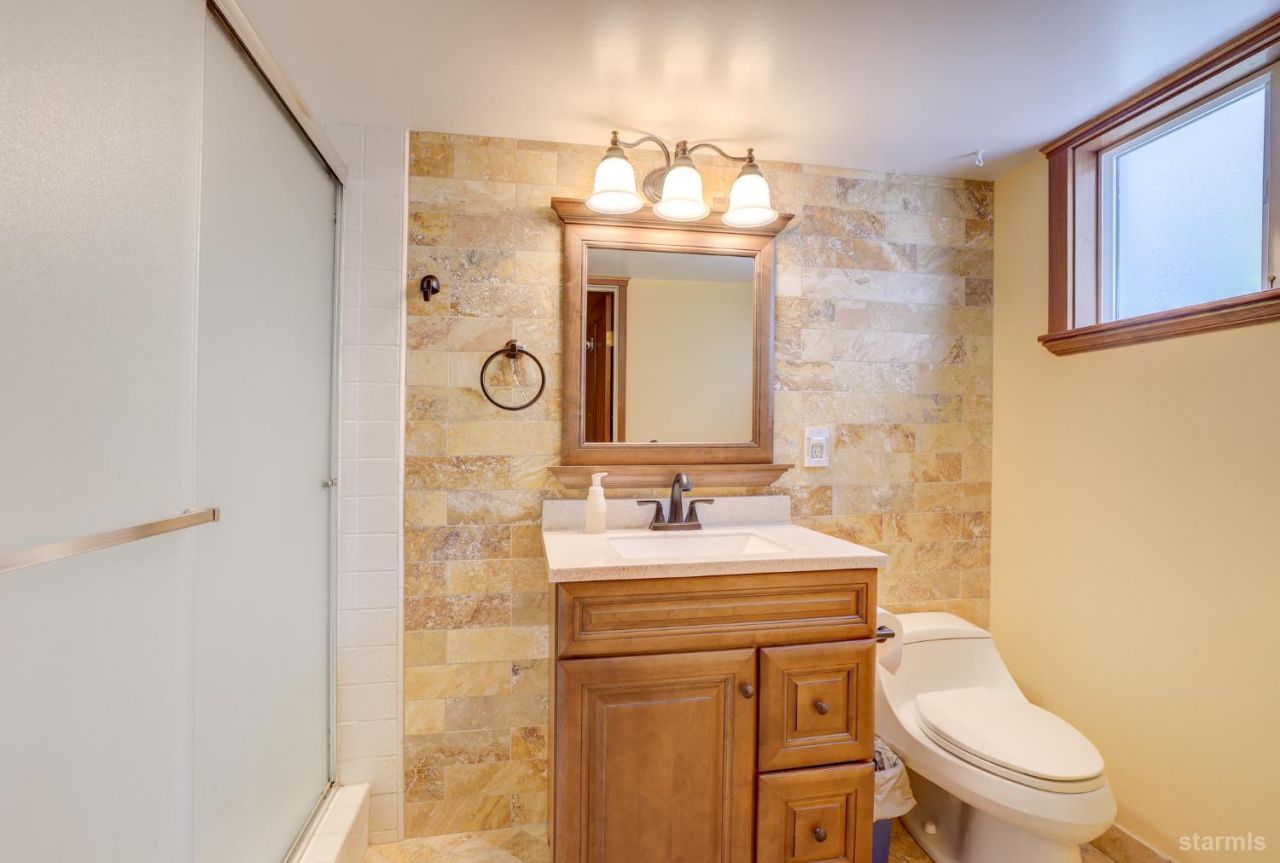 1932 Kokanee Way, South Lake Tahoe, CA 96150 Photo