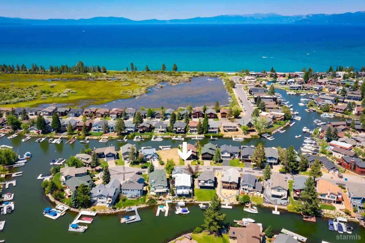 1932 Kokanee Way, South Lake Tahoe, CA 96150 Photo