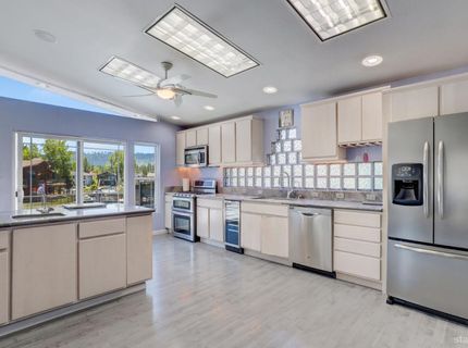 1932 Kokanee Way, South Lake Tahoe, CA 96150 Photo