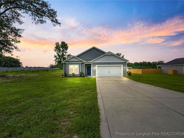 601 Laurel Lake Road, Salemburg, NC 28385