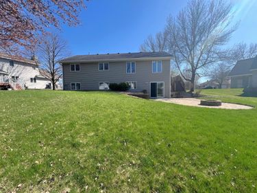 2210 9th Avenue SE, Willmar, MN 56201