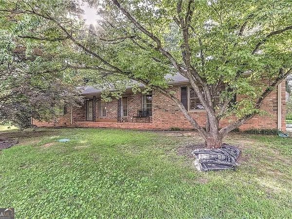 1160 Plantation Road, Elberton, GA 30635