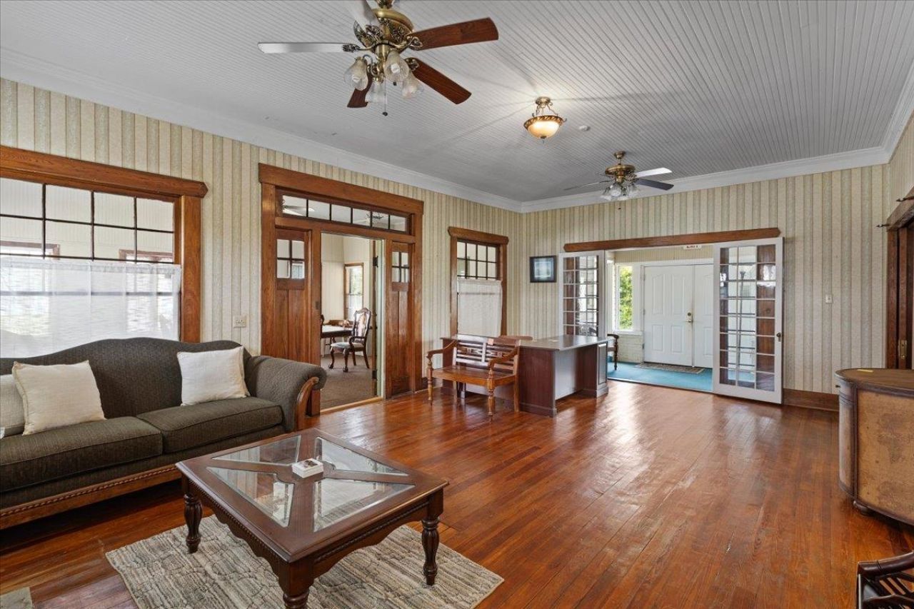 315 W Green Street, Perry, FL 32347 Photo