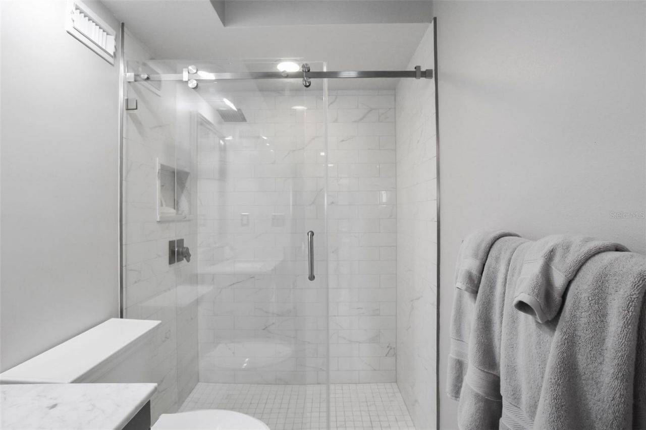 1050 Longboat Club Road, Unit 702, Longboat Key, FL 34228 Photo