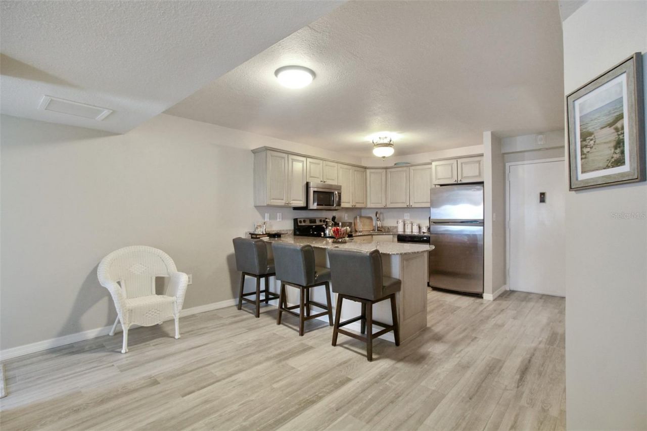 1050 Longboat Club Road, Unit 702, Longboat Key, FL 34228 Photo