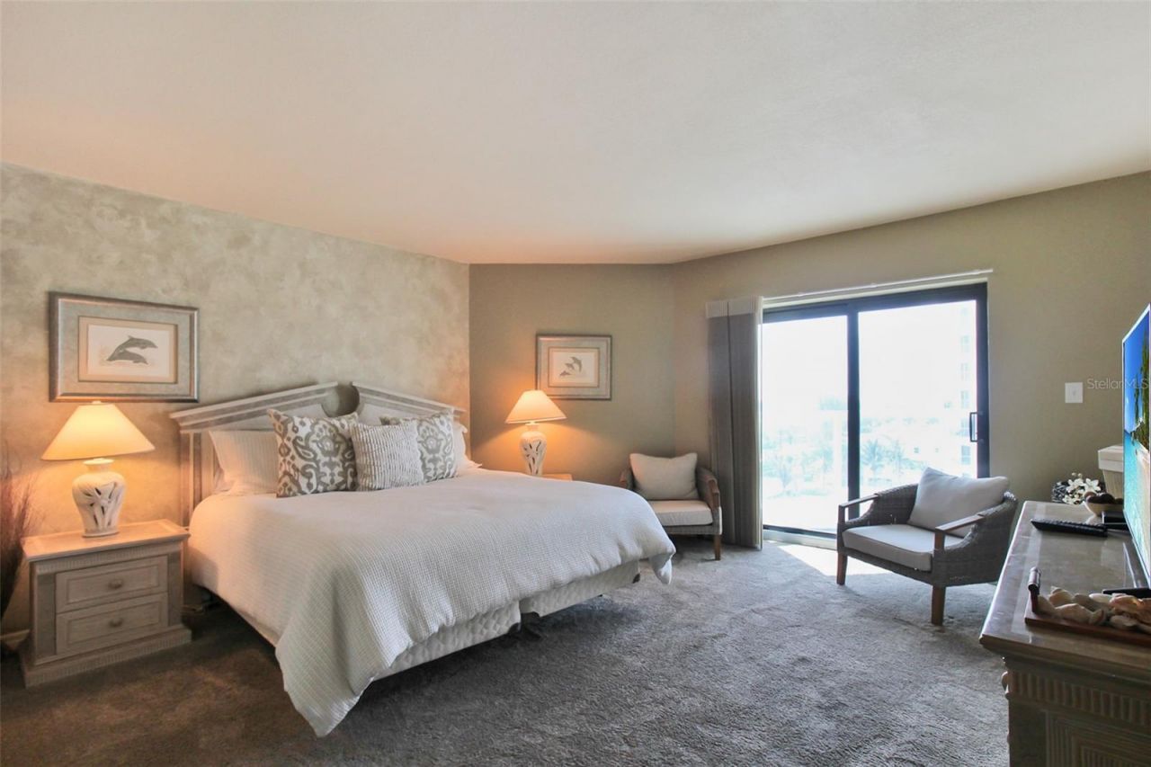 1050 Longboat Club Road, Unit 702, Longboat Key, FL 34228 Photo