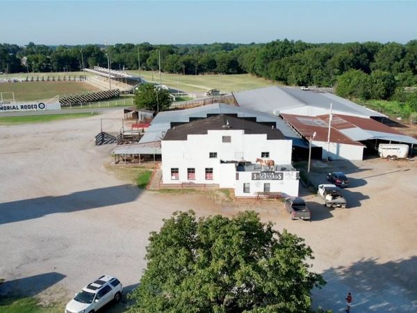 839 E Illinois Avenue, Vinita, OK 74301