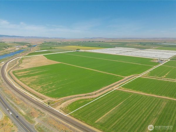 19527 Road 10.5 NW, Quincy, WA 98848