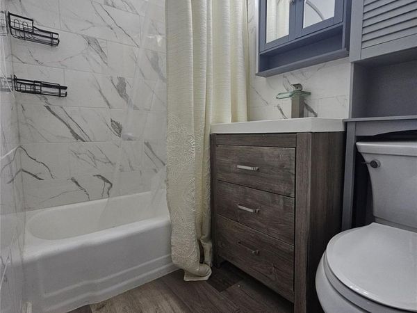 34-43 60 Street unit, Unit #1k, Woodside, NY 11377