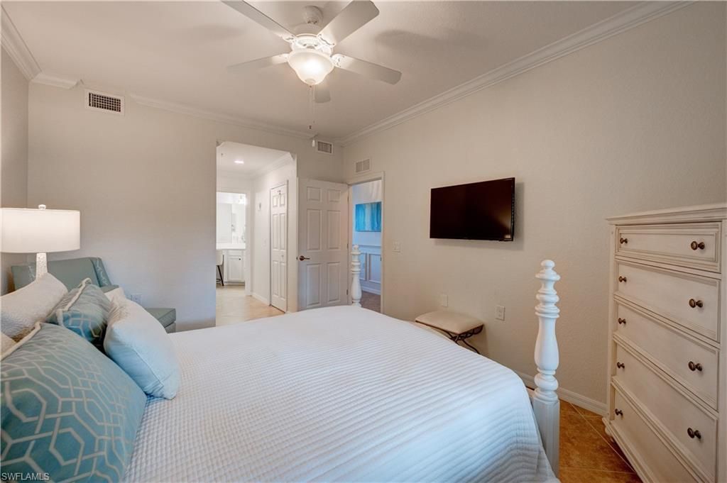 9521 Avellino Way, Unit 2413, Naples, FL 34113 Photo