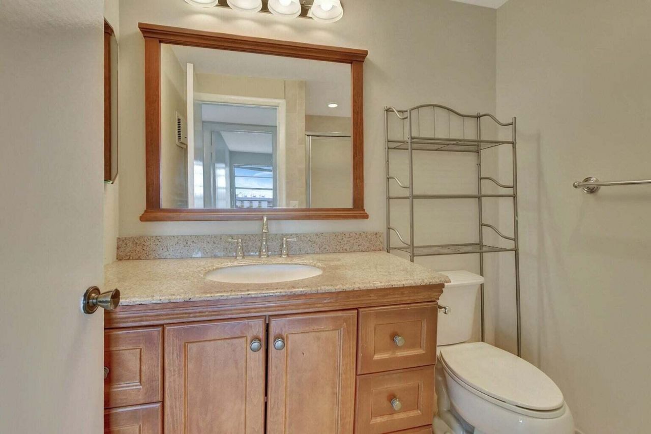 187 Normandy D, Delray Beach, FL 33484 Photo