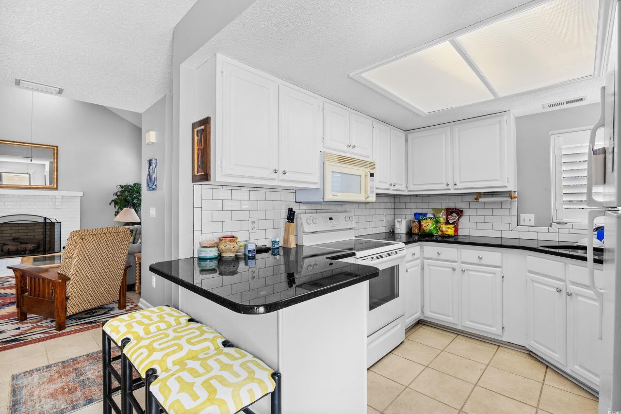 1004 Edge Dr. Photo 10