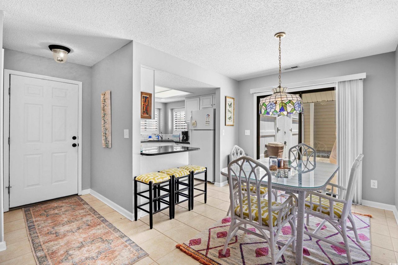 1004 Edge Dr. Photo 12