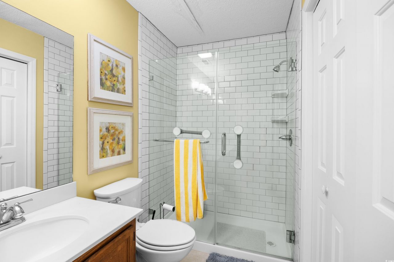 1004 Edge Dr. Photo 18