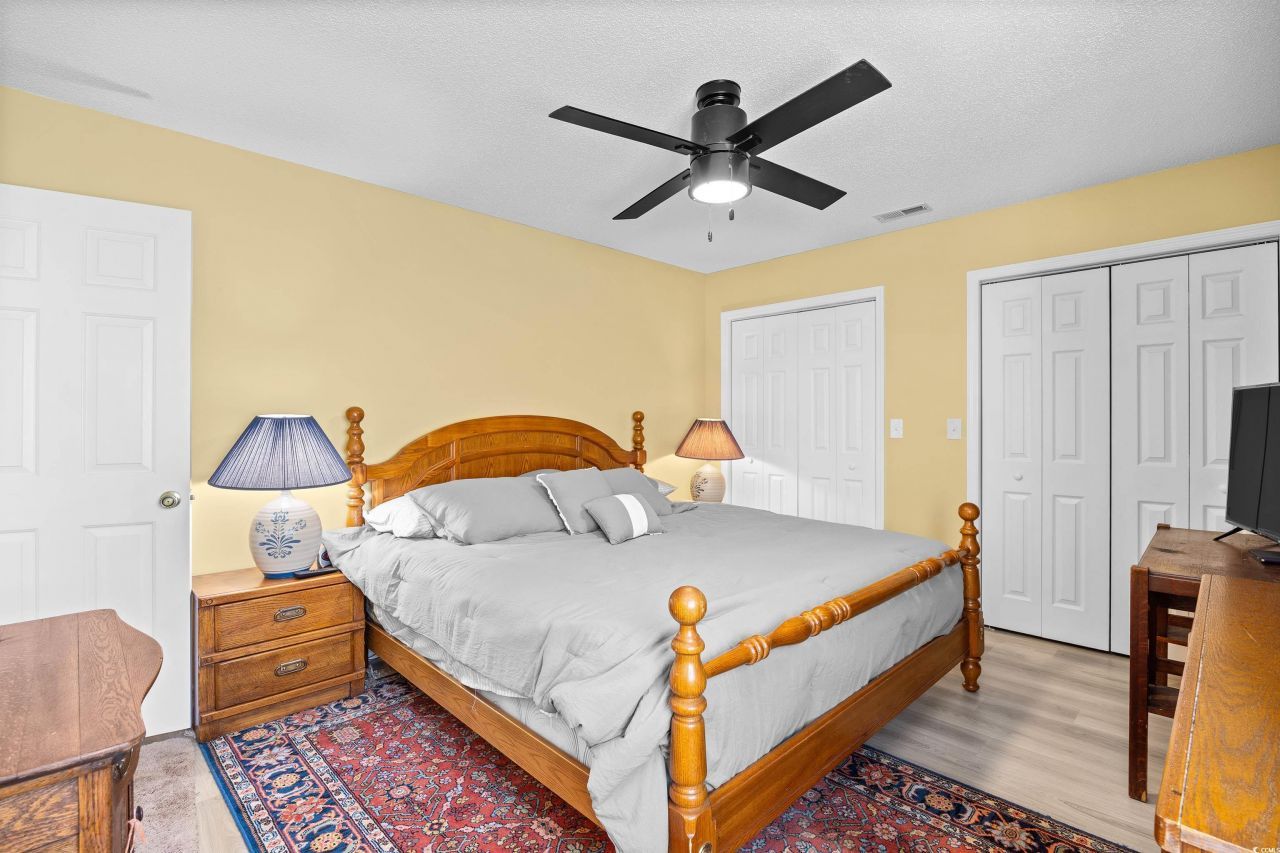 1004 Edge Dr. Photo 23