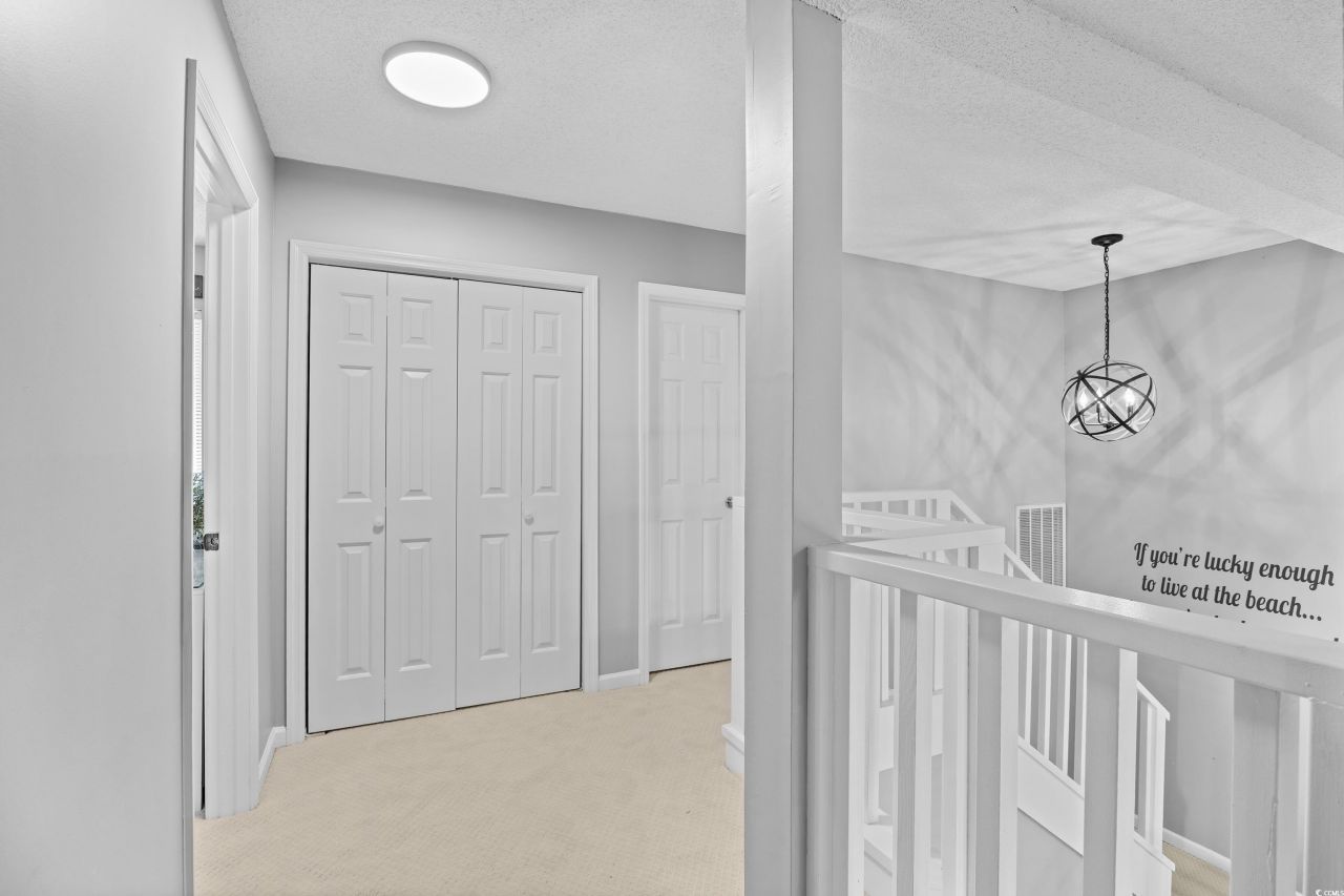 1004 Edge Dr. Photo 26